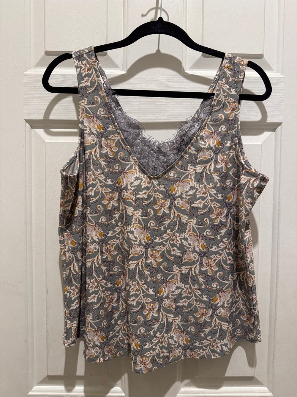 Daytrip trip tank top size small